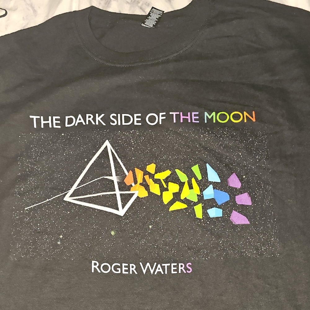 Rare  Dark Side of the Moon Graphic T-Shirt
